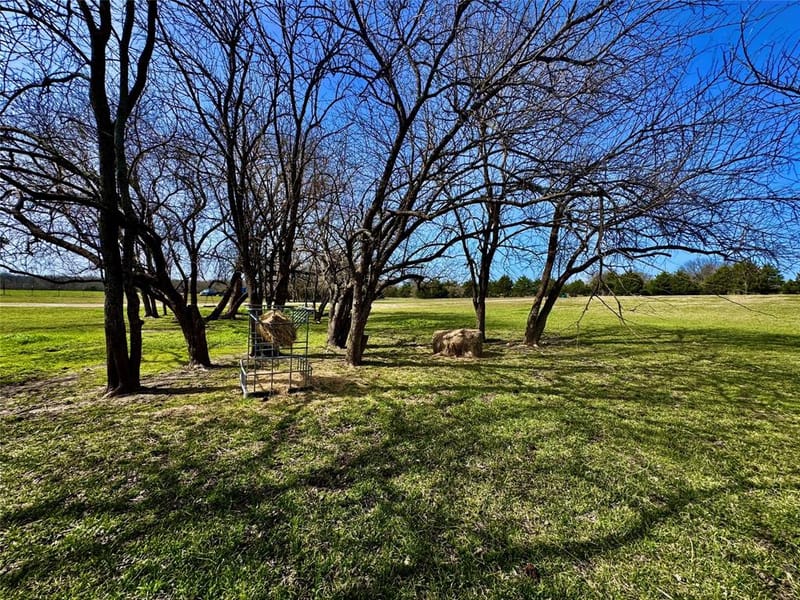 4081 Fm 2736, Campbell TX 75422 - Photo 4