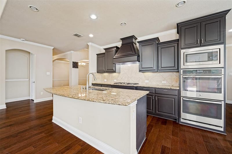 10365 Perkins Lane, Frisco TX 75035 - Photo 5
