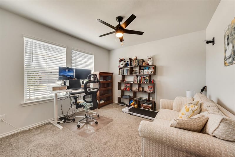 540 Bronze Circle E, Springtown TX 76082 - Photo 17