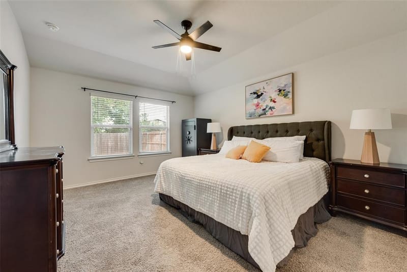 540 Bronze Circle E, Springtown TX 76082 - Photo 12