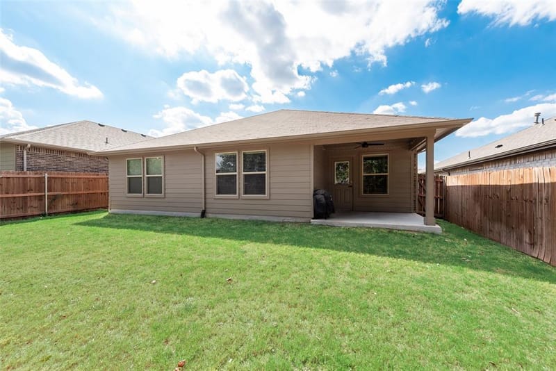 540 Bronze Circle E, Springtown TX 76082 - Photo 26