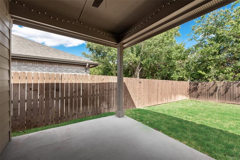 540 Bronze Circle E, Springtown TX 76082 - Photo 22