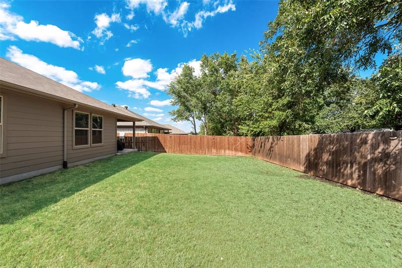 540 Bronze Circle E, Springtown TX 76082 - Photo 24