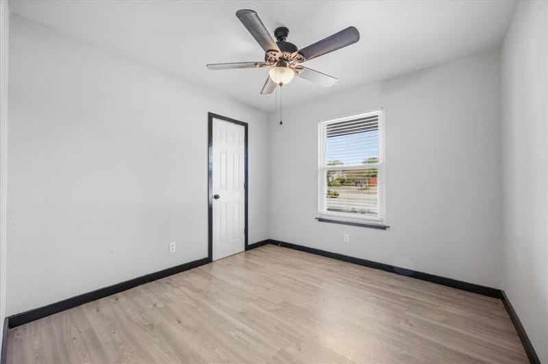 1206 Oakbluff Drive, Lancaster TX 75146 - Photo 13