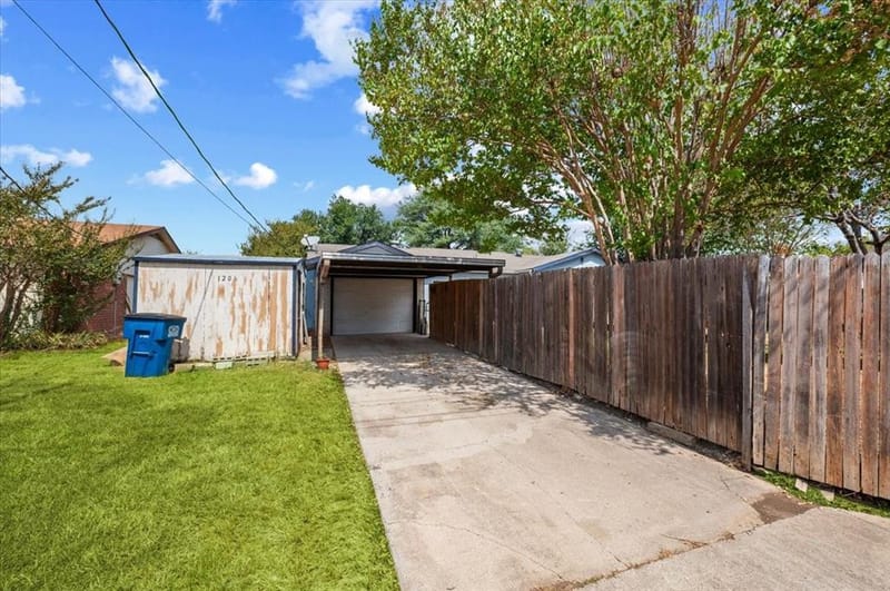 1206 Oakbluff Drive, Lancaster TX 75146 - Photo 24