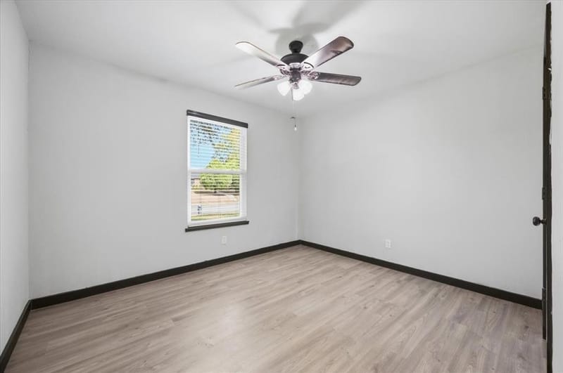 1206 Oakbluff Drive, Lancaster TX 75146 - Photo 15