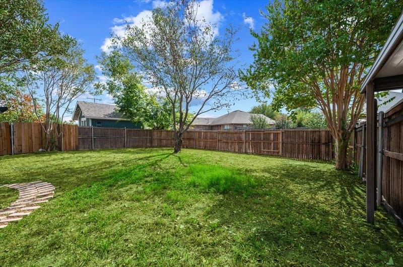 1206 Oakbluff Drive, Lancaster TX 75146 - Photo 21