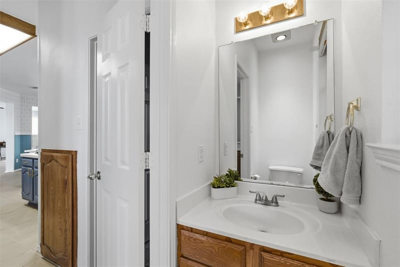 4521 Newport Drive, The Colony TX 75056 - Photo 21