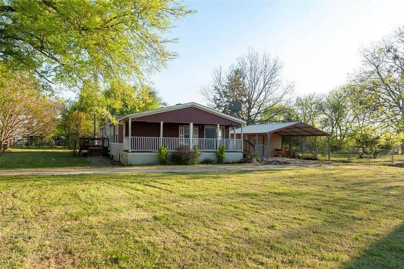 112 SE Front Street, Bailey TX 75452