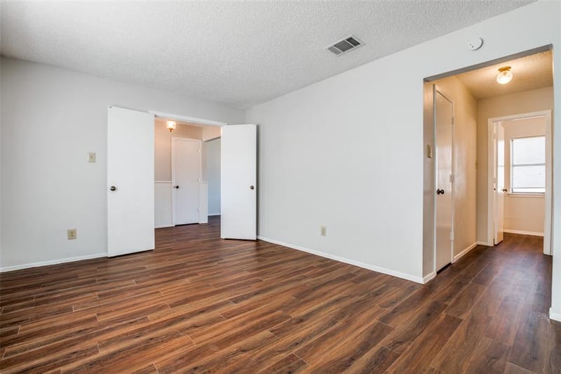 219 Southerland Avenue, Mesquite TX 75150 - Photo 15