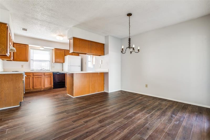219 Southerland Avenue, Mesquite TX 75150 - Photo 8