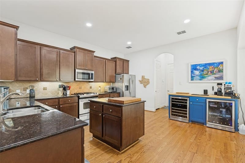 1142 N Bishop Avenue, Dallas TX 75208 - Photo 7