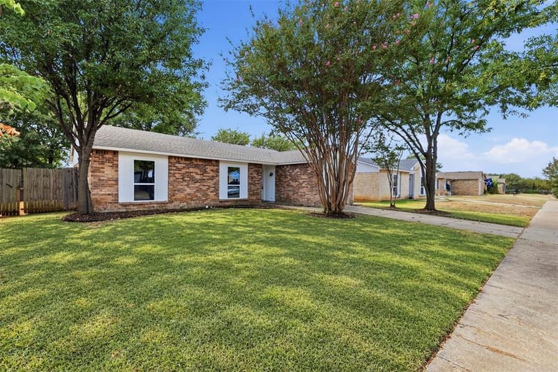 3817 Longmeadow Way, Fort Worth TX 76133 - Photo 2