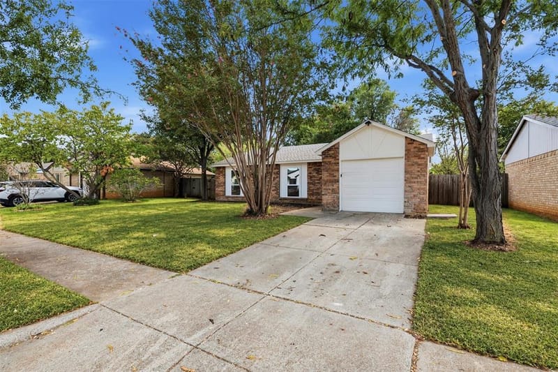 3817 Longmeadow Way, Fort Worth TX 76133 - Photo 3