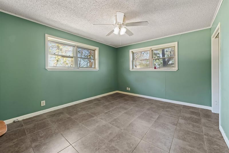 515 E Belknap Street, Jacksboro TX 76458 - Photo 17