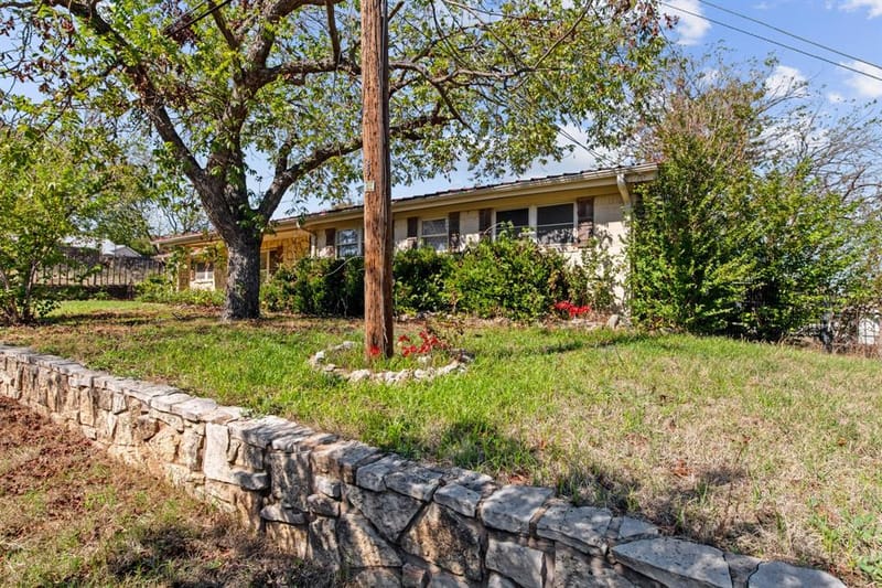 515 E Belknap Street, Jacksboro TX 76458 - Photo 7