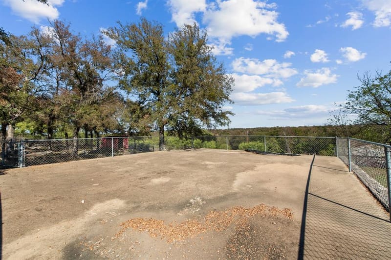 515 E Belknap Street, Jacksboro TX 76458 - Photo 33
