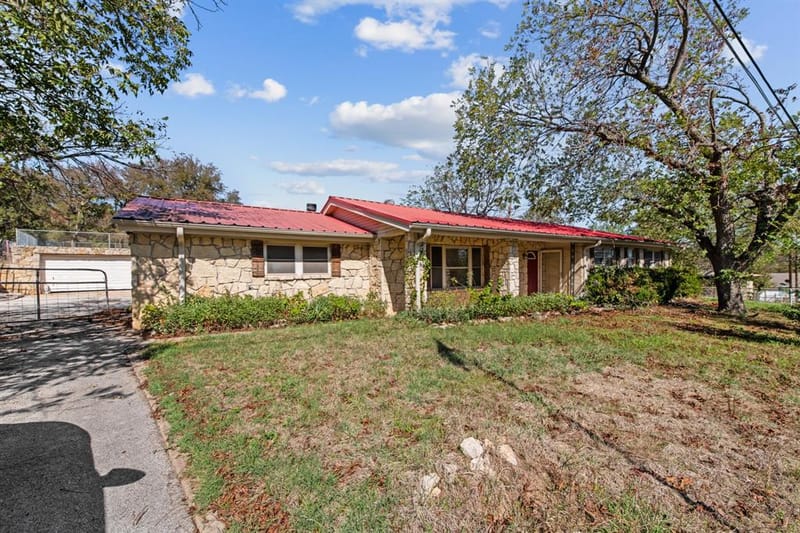 515 E Belknap Street, Jacksboro TX 76458 - Photo 8