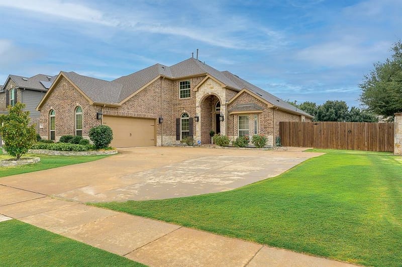 129 Micco Lane, Fate TX 75087 - Photo 2