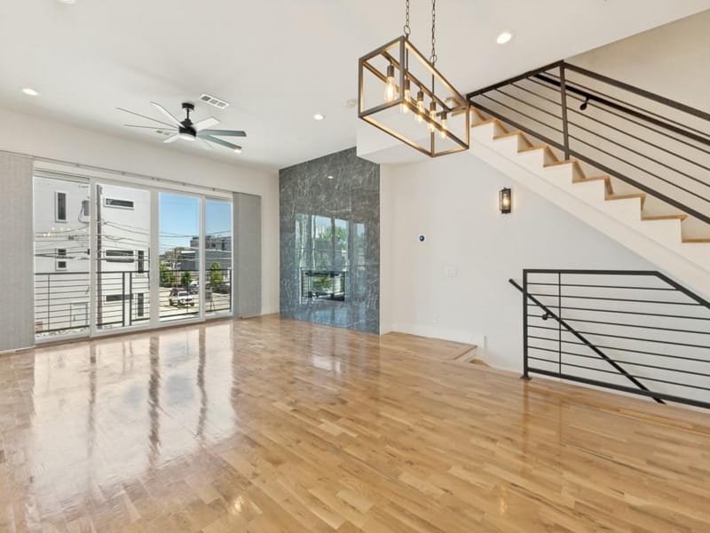 4119 Munger Avenue, Dallas TX 75204 - Photo 2