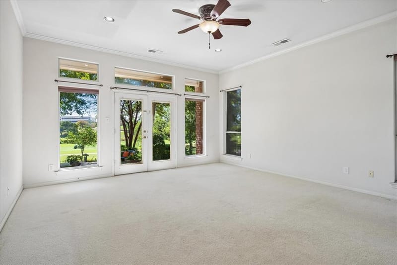 2204 Creekside Circle S, Irving TX 75063 - Photo 24