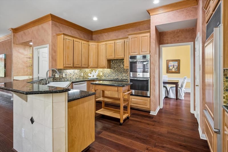 2204 Creekside Circle S, Irving TX 75063 - Photo 21