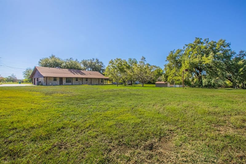118 Spring Lake Drive, Lacy Lakeview TX 76705 - Photo 22
