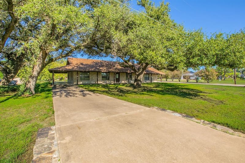 118 Spring Lake Drive, Lacy Lakeview TX 76705 - Photo 19