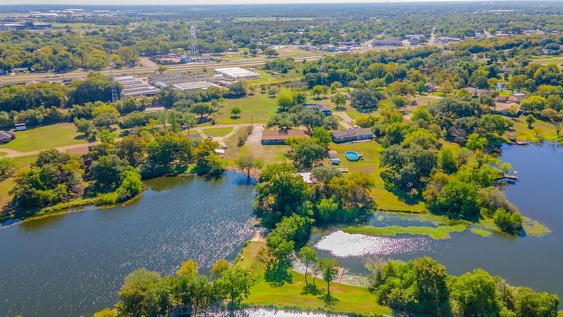 118 Spring Lake Drive, Lacy Lakeview TX 76705 - Photo 4