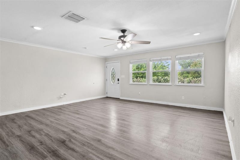 107 S Flower Lane, Chico TX 76431 - Photo 6