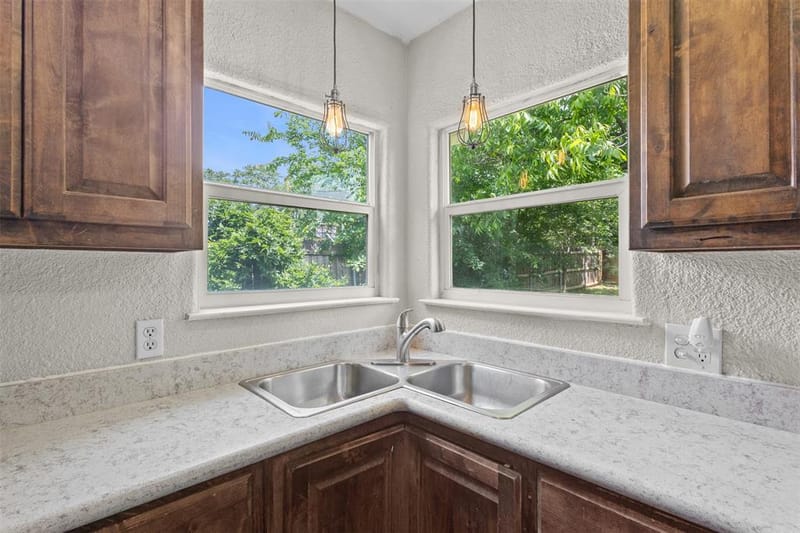 107 S Flower Lane, Chico TX 76431 - Photo 13