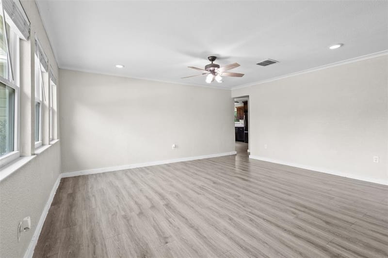 107 S Flower Lane, Chico TX 76431 - Photo 5