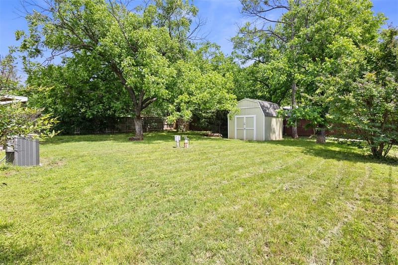 107 S Flower Lane, Chico TX 76431 - Photo 24
