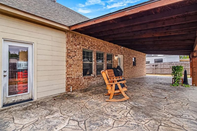 105 Water Lane, Crowley TX 76036 - Photo 32