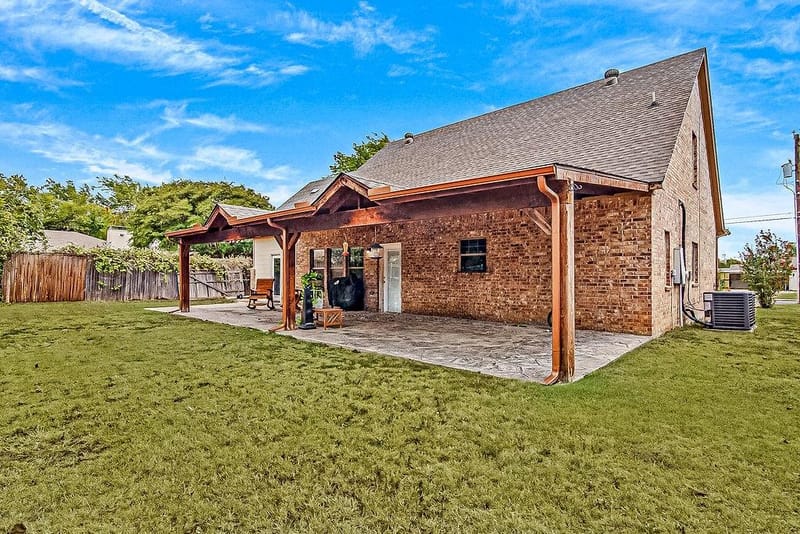 105 Water Lane, Crowley TX 76036 - Photo 30