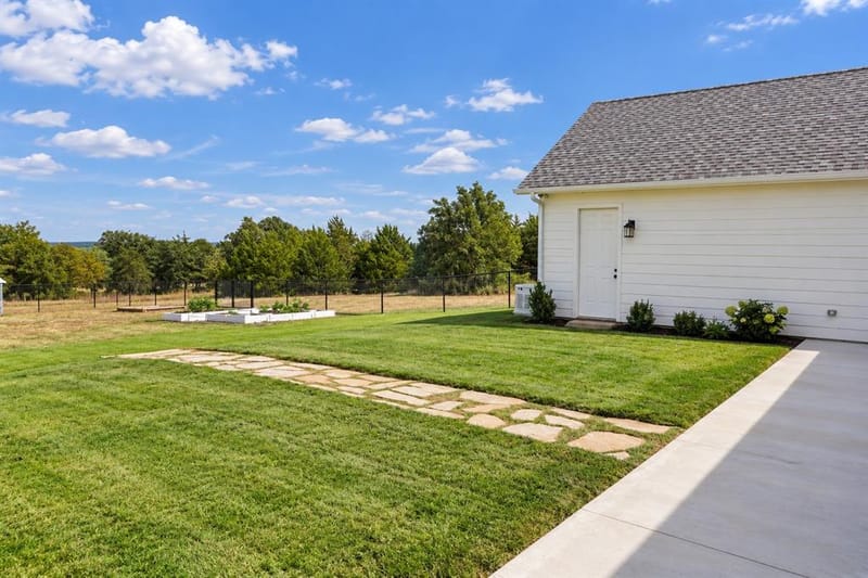 109 Bear Cat Court, Alvord TX 76225 - Photo 30