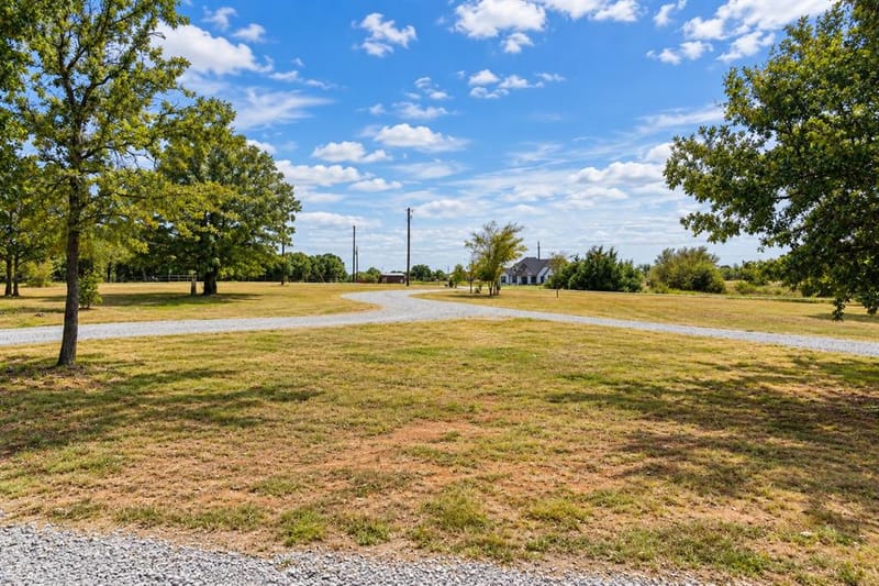 109 Bear Cat Court, Alvord TX 76225 - Photo 38