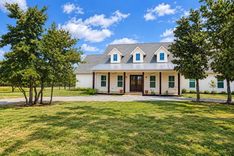 109 Bear Cat Court, Alvord TX 76225 - Photo 4