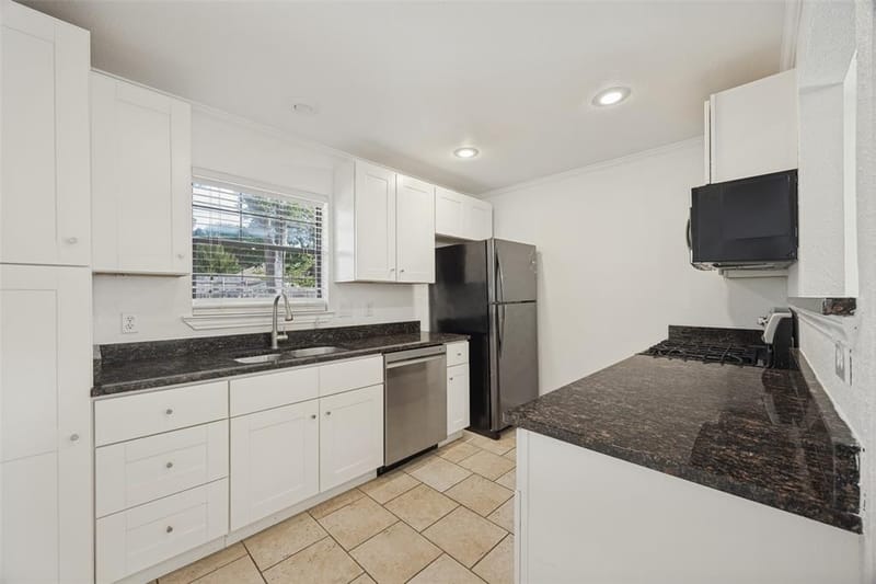 618 Newberry Drive, Richardson TX 75080 - Photo 10