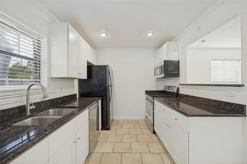 618 Newberry Drive, Richardson TX 75080 - Photo 8