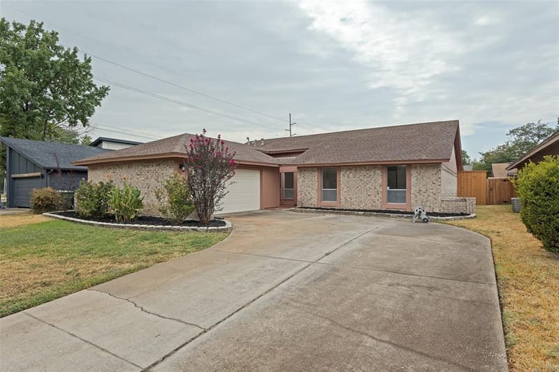 2205 Phoenix Drive, Garland TX 75040 - Photo 2