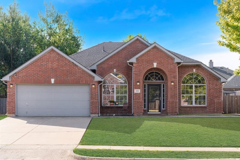 215 Longhorn Trail, Grand Prairie TX 75052 - Photo 3