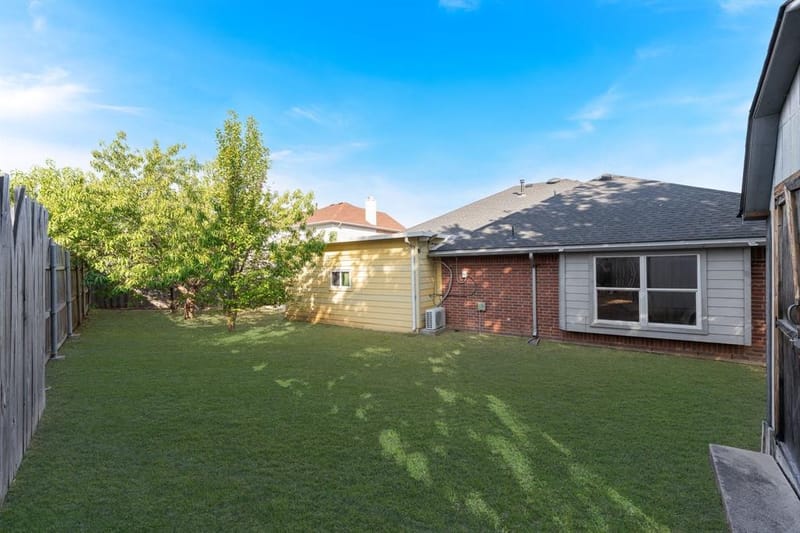 215 Longhorn Trail, Grand Prairie TX 75052 - Photo 30