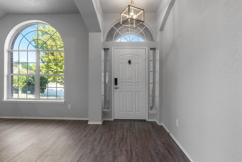 215 Longhorn Trail, Grand Prairie TX 75052 - Photo 4