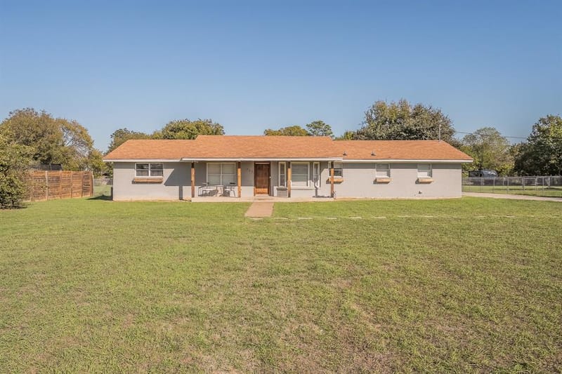 729 Silver Creek Azle Road, Azle TX 76020