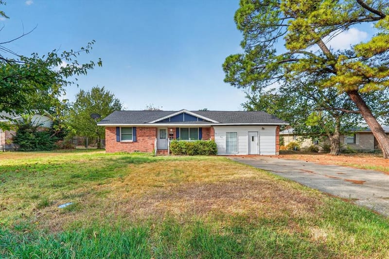 821 Circle Drive, Terrell TX 75160