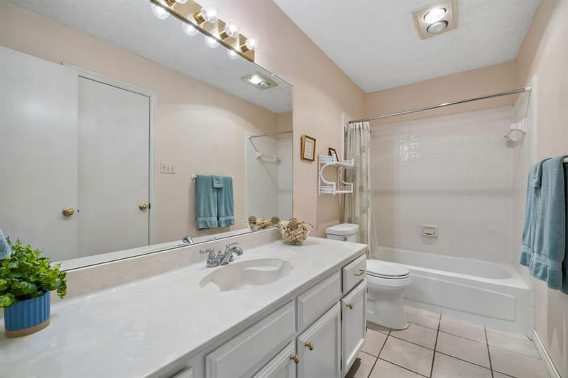 1902 Wyatt Drive, Garland TX 75040 - Photo 12