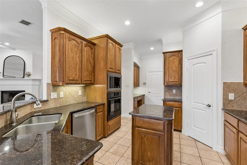 1208 Saddle Trail, Willow Park TX 76087 - Photo 17