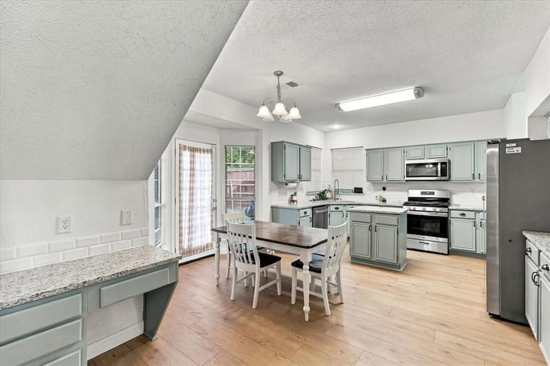 4323 Briar Hill Drive, Grand Prairie TX 75052 - Photo 16