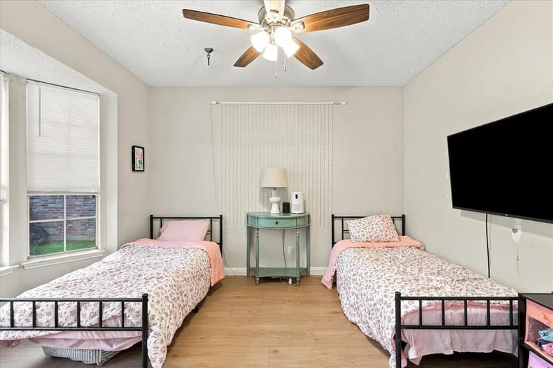 4323 Briar Hill Drive, Grand Prairie TX 75052 - Photo 10